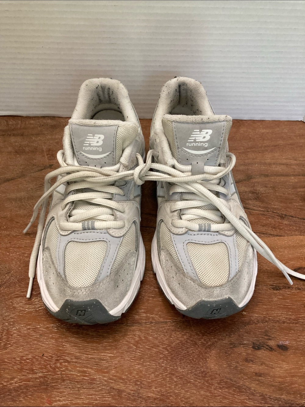 New Balance Gray and White Athletic Sneakers
Size WOMENS 6-Kids 4.5